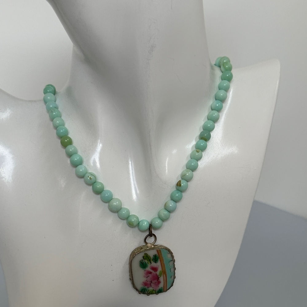 Vintage Jadeite Bead
Necklace with Porcelain
Pendant
